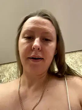 Порночат с ISSexy
