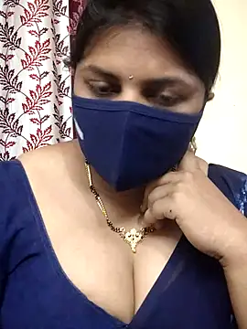 Порночат с Indian-Indhuja