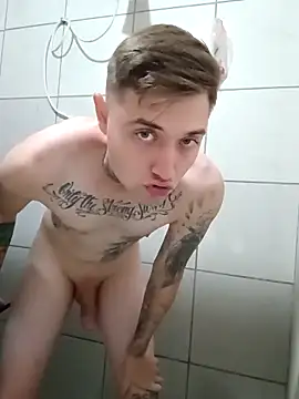 DanielMagains's Webcam Live Show