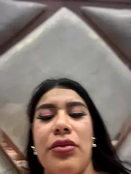 Insane_Issa's Webcam Live Show