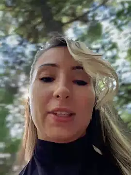 LetsFunKARINA's Webcam Live Show