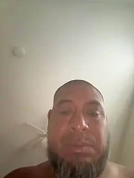julio_p's Webcam Live Show