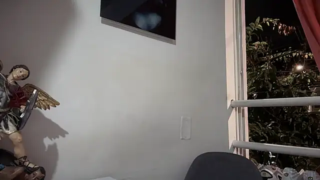romeolovedark's Webcam Live Show