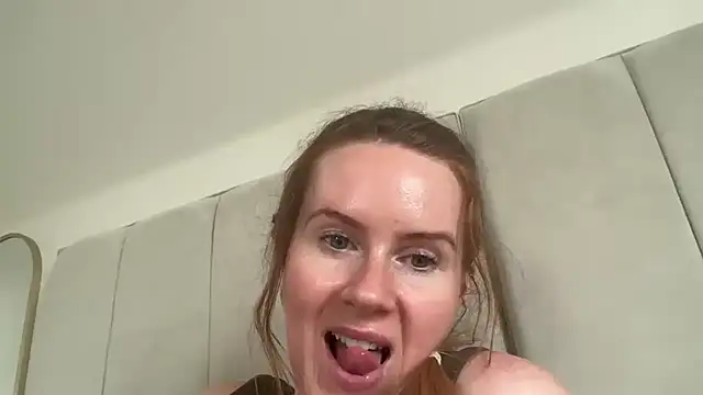 redheadrosie69's Webcam Live Show