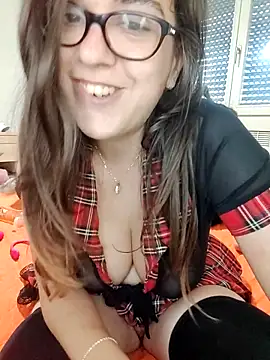 Miachan_LaGattinaVogliosa's Webcam Live Show