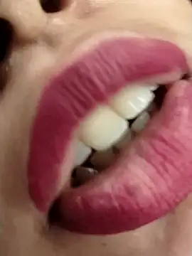 IAMNOTI's Webcam Live Show