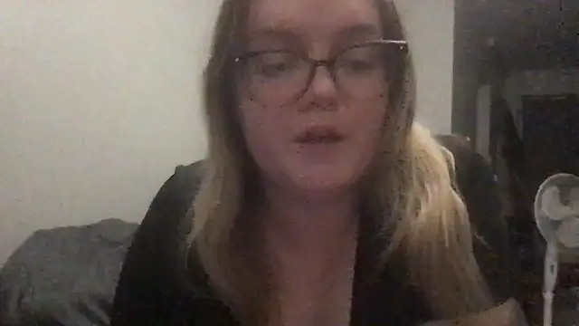 honeyyy24's Webcam Live Show