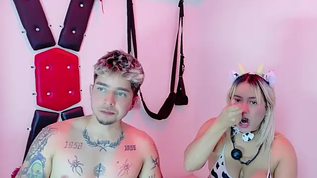 AliceandMax's Webcam Live Show
