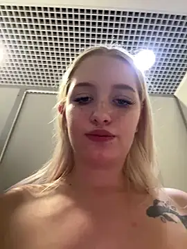 Milkyy_wway's Webcam Live Show