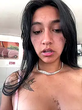 Порночат с Nahomy_cute1