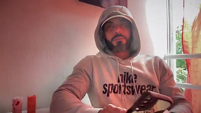 romeolovedark's Webcam Live Show