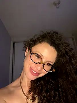 Порночат с JhenneRouge