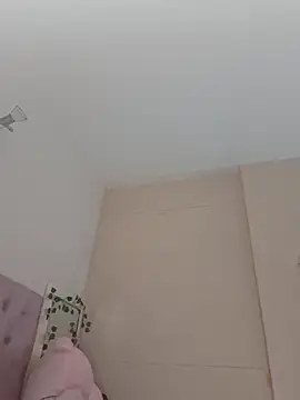 ItsLeyaa's Webcam Live Show