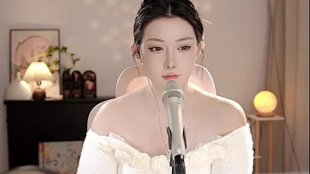 Dou-Dou-er's Webcam Live Show