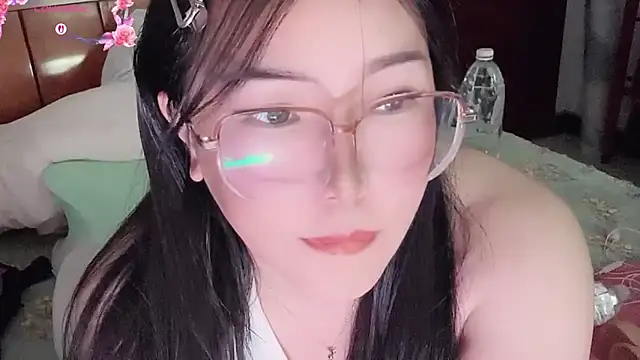 Liqinqin's Webcam Live Show