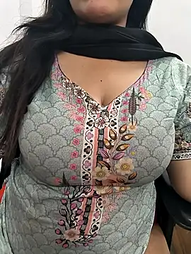 lovely_zara's Webcam Live Show