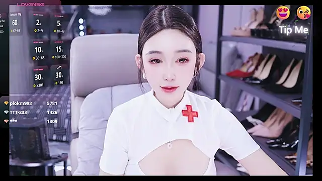 Liora-'s Webcam Live Show