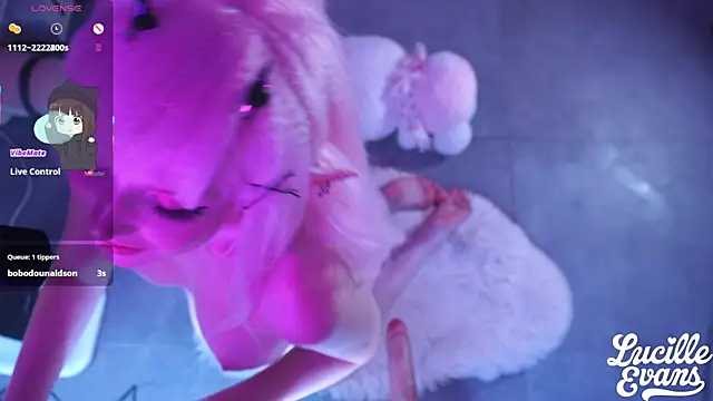 lucille_evans's Webcam Live Show