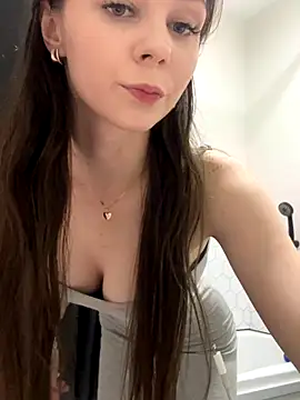 MilaBee's Webcam Live Show