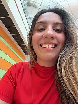 sarah_honey__'s Webcam Live Show