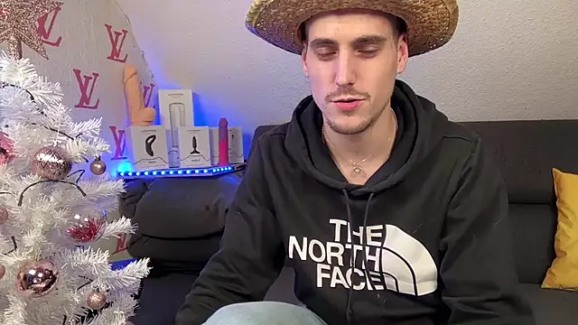 Порночат с Cookieboy88