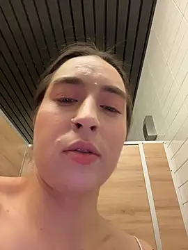 Holly_Play's Webcam Live Show