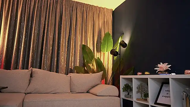 Порночат с angelinaRae