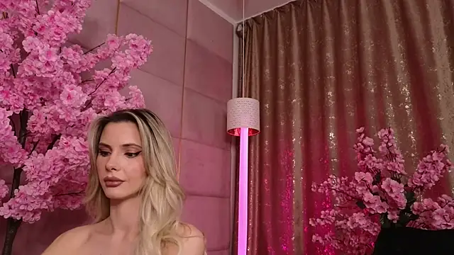 Порночат с Elliblue