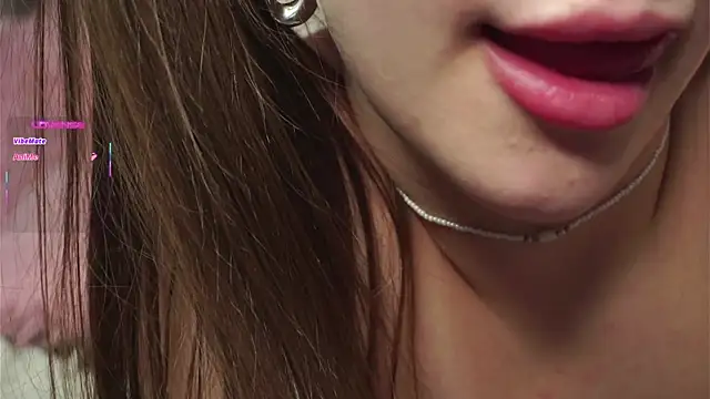 AmiLewis's Webcam Live Show