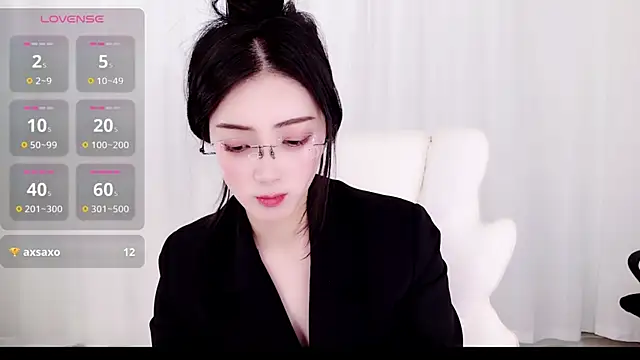 yangyang-777's Webcam Live Show