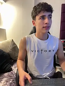 AdrianRinaldi's Webcam Live Show