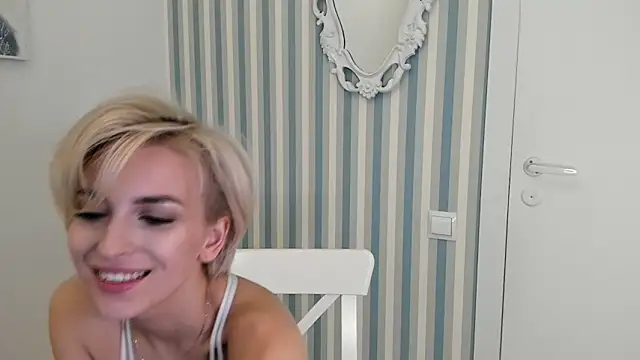 SakuFox's Webcam Live Show