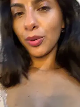 chicachocolate01's Webcam Live Show