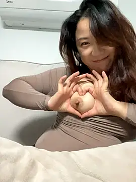 Порночат с Momo-9988