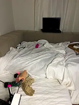 Ozge-SluttyScream69 Webcam-Liveshow