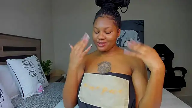 Renee-18's Webcam Live Show