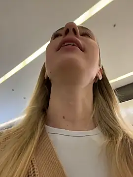 Lia__Love's Webcam Live Show