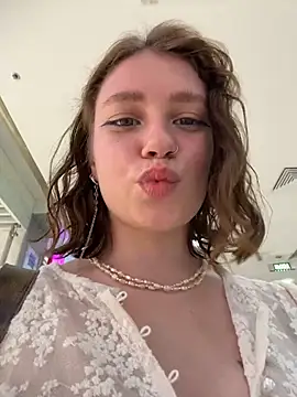 Порночат с lucy-joy