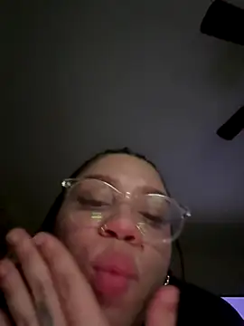 QueenNuttCollector's Webcam Live Show