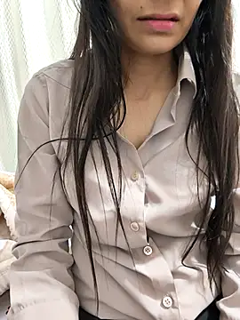 Shalu_G's Webcam Live Show