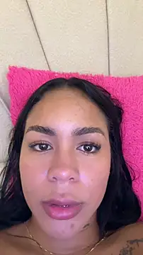 IsabelaVanegas_'s Webcam Live Show