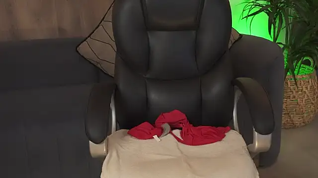 Порночат с RoseFerrera