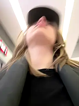 LoraaDoll's Webcam Live Show