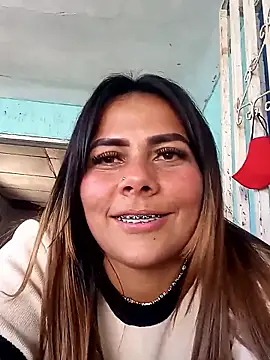 camila_rogue's Webcam Live Show