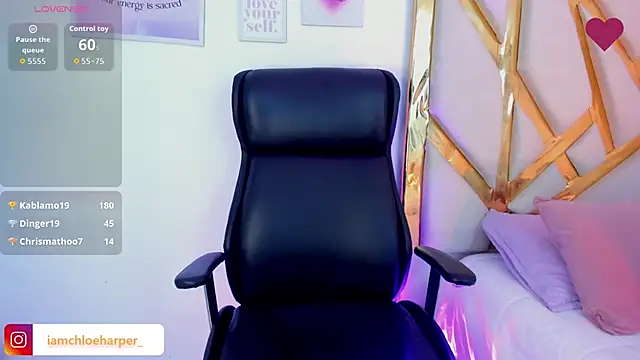 ChloeHarper_'s Webcam Live Show
