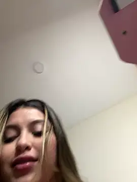 lunablossom_'s Webcam Live Show