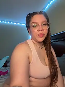 QueenNuttCollector's Webcam Live Show