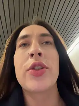 Holly_Play's Webcam Live Show