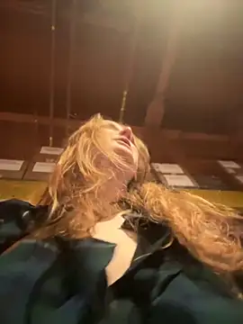 Порночат с GingerSnap33