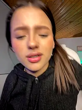 Sofia18_pinkk's Webcam Live Show